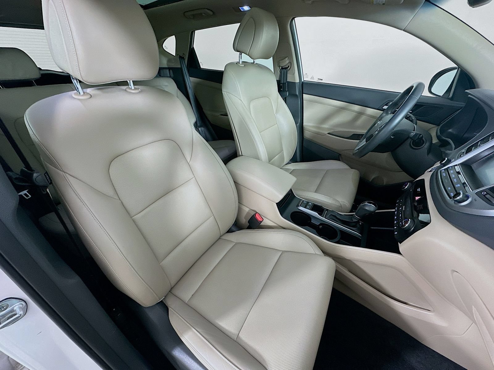Used 2016 Hyundai Tucson Limited w/ Option Group 03 FWD image 37