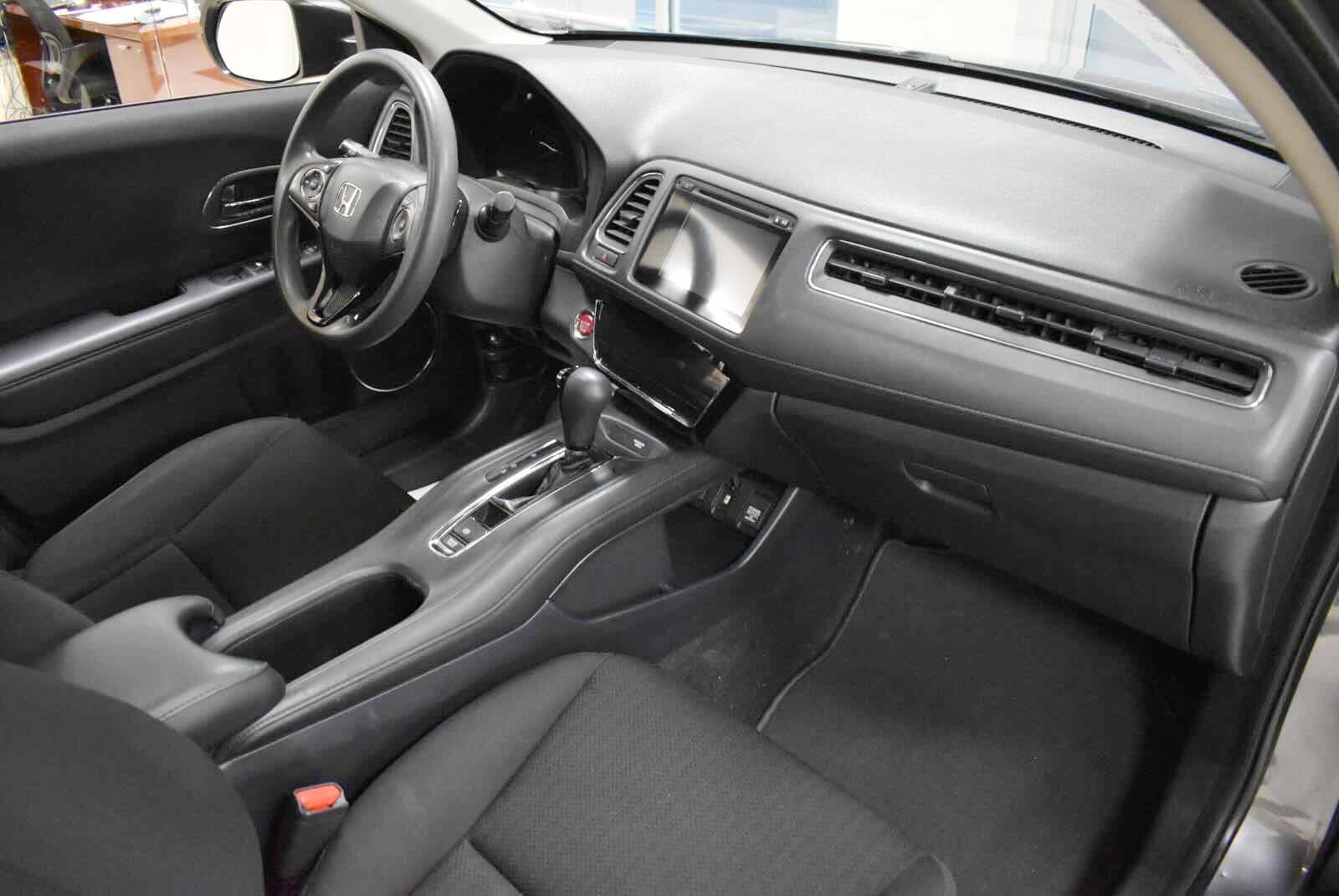 Used 2018 Honda HR-V EX image 39