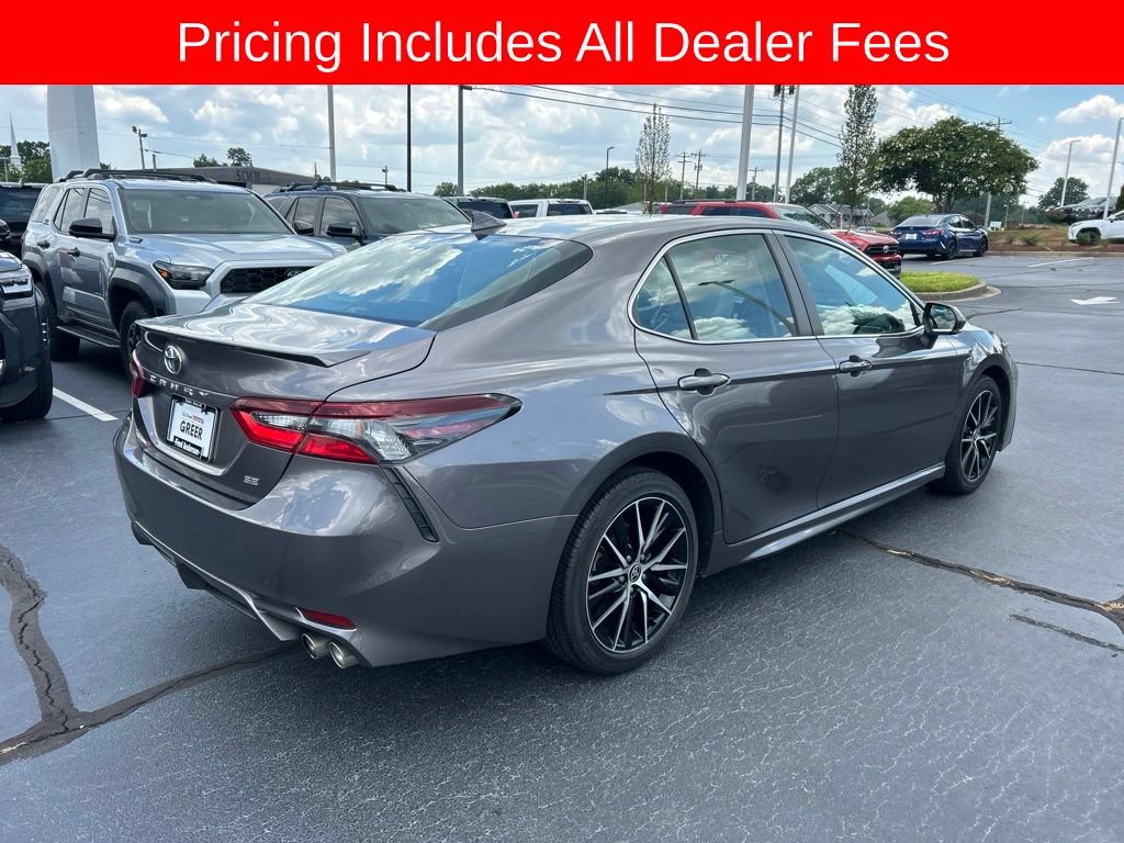 Used 2022 Toyota Camry SE FWD image 16