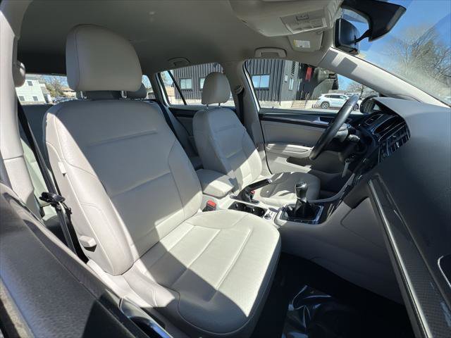 Used 2019 Volkswagen Golf Alltrack S AWD/4WD image 23