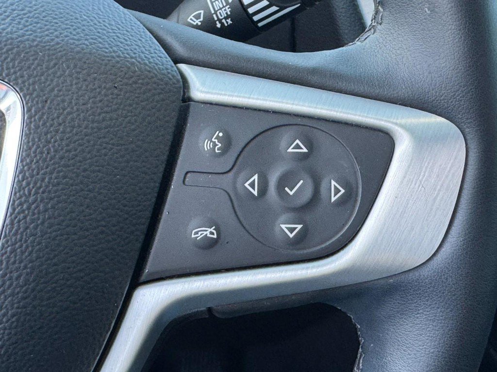 Used 2023 GMC Terrain SLT w/ Elevation Edition image 22