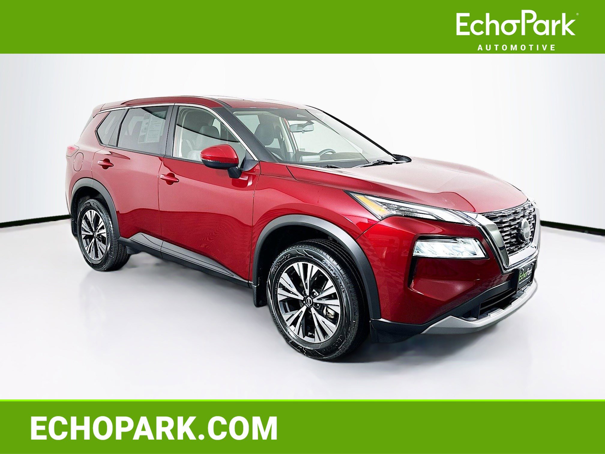 Used 2023 Nissan Rogue SV image 1