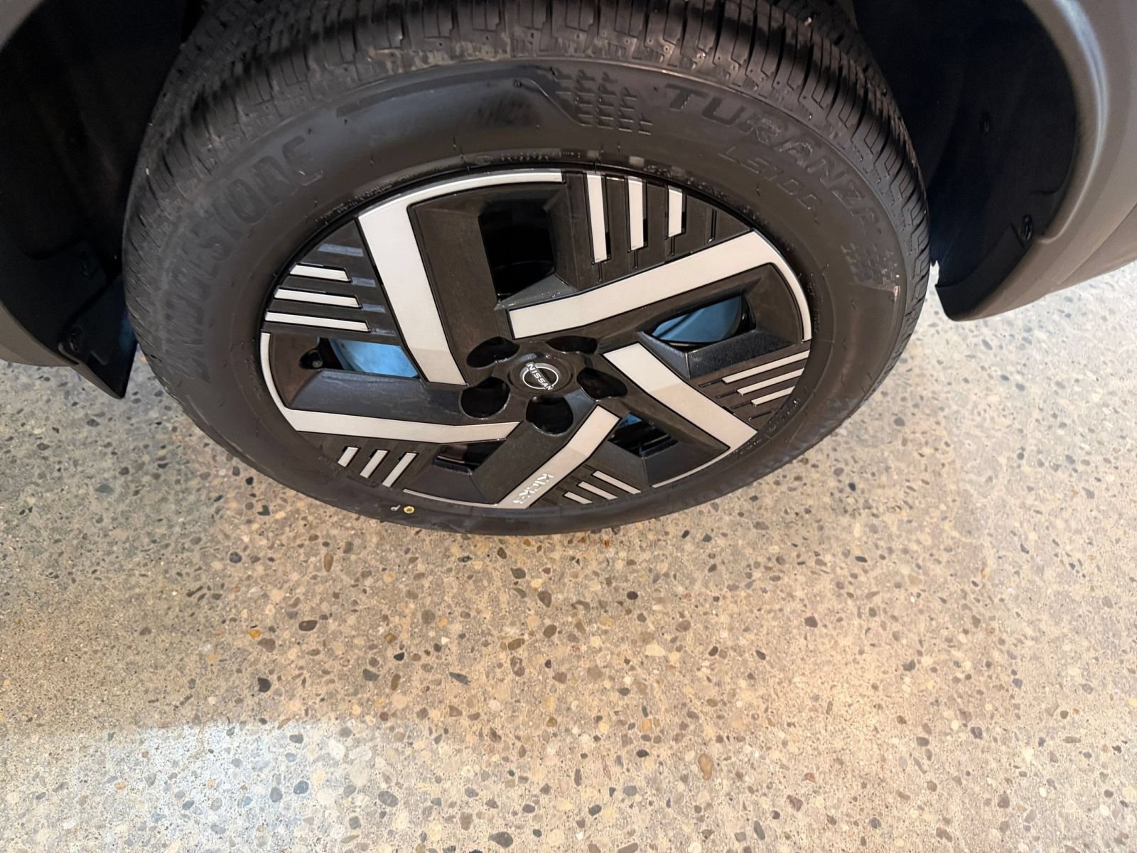 Used 2026 Nissan Kicks SV FWD image 29