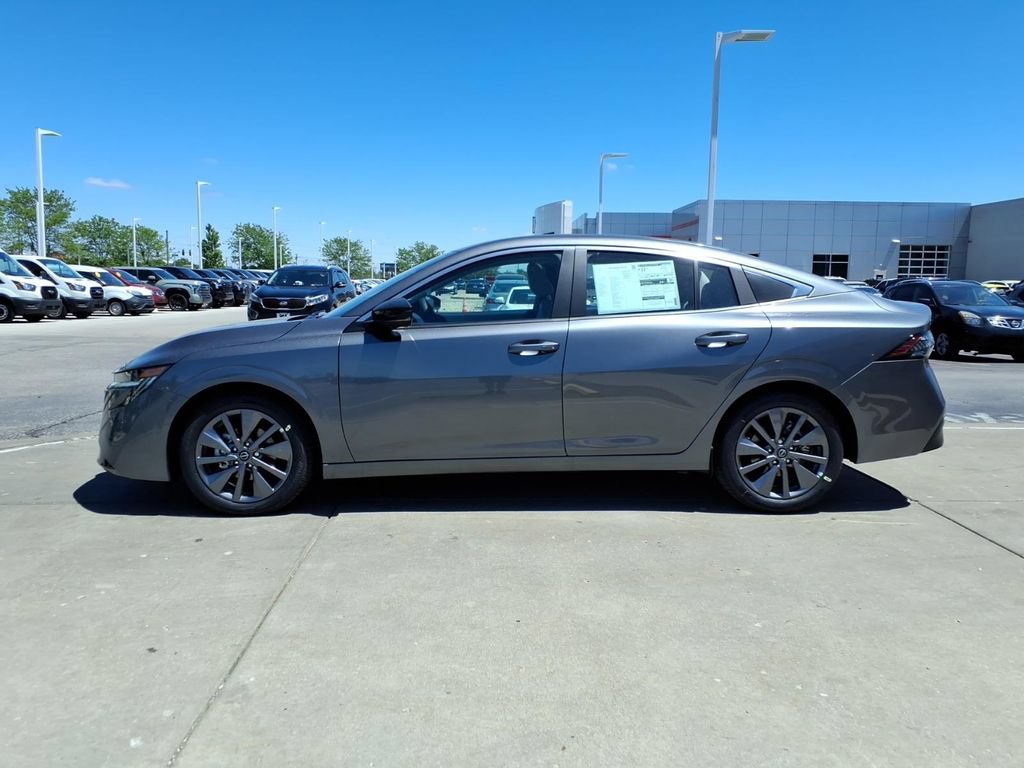 New 2026 Nissan Sentra SL w/ Floor Mat Package FWD image 5