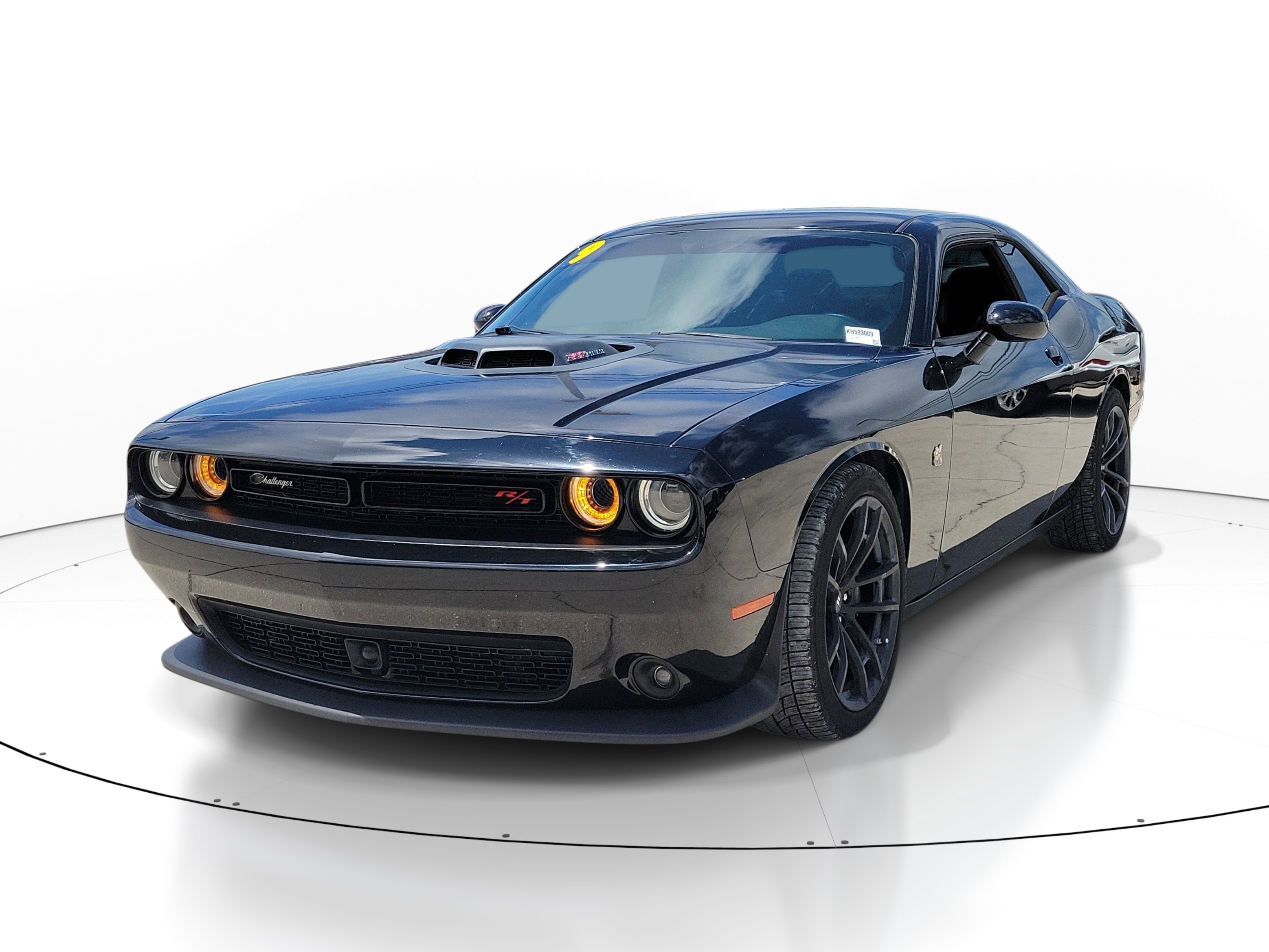 Used 2019 Dodge Challenger R/T Scat Pack w/ Shaker Package RWD image 3