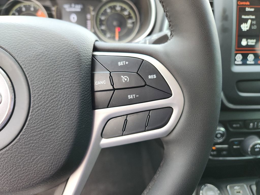 Certified 2022 Jeep Cherokee Latitude AWD/4WD image 29