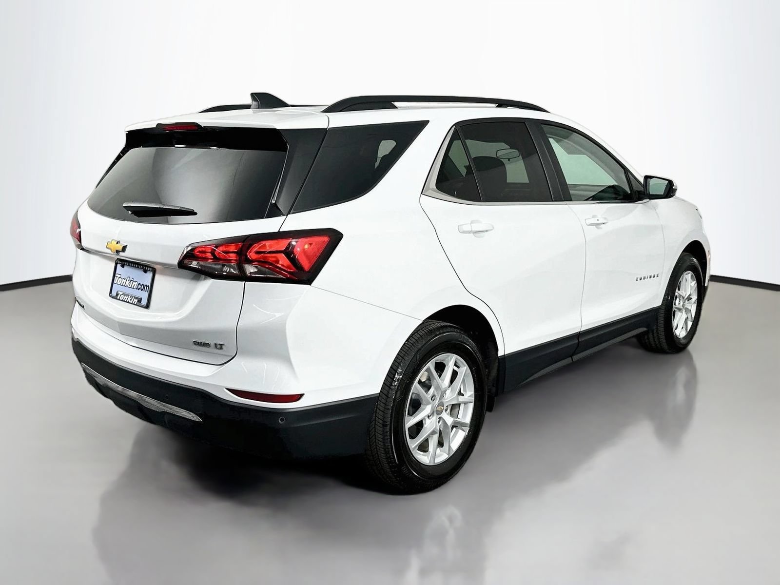Used 2024 Chevrolet Equinox LT AWD/4WD image 8