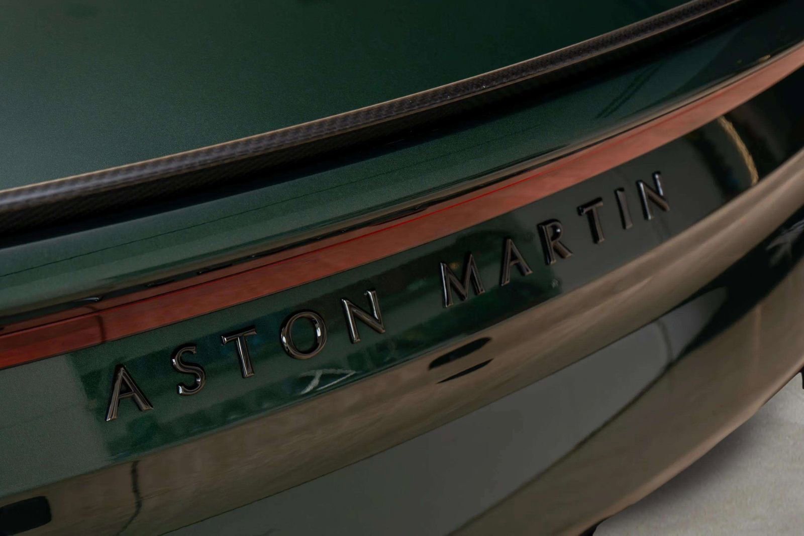 Used 2021 Aston Martin DBS Superleggera Volante image 52