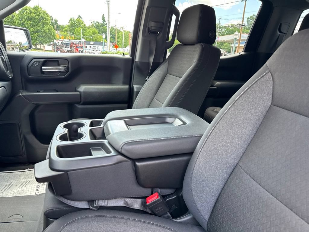 Used 2024 Chevrolet Silverado 1500 Custom Trail Boss AWD/4WD image 21