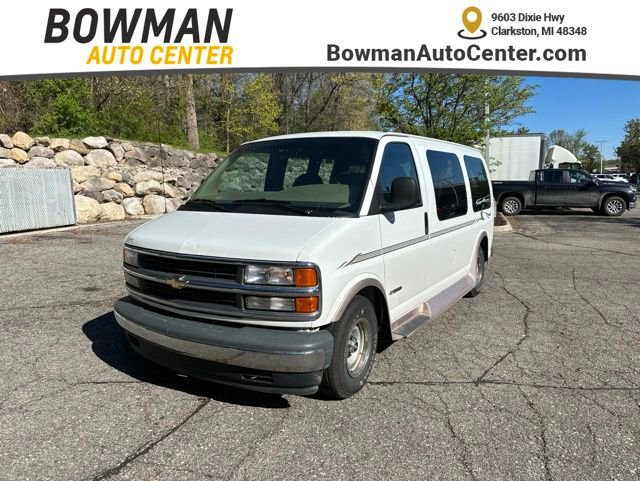 Used 2000 Chevrolet Express 1500 RWD image 1