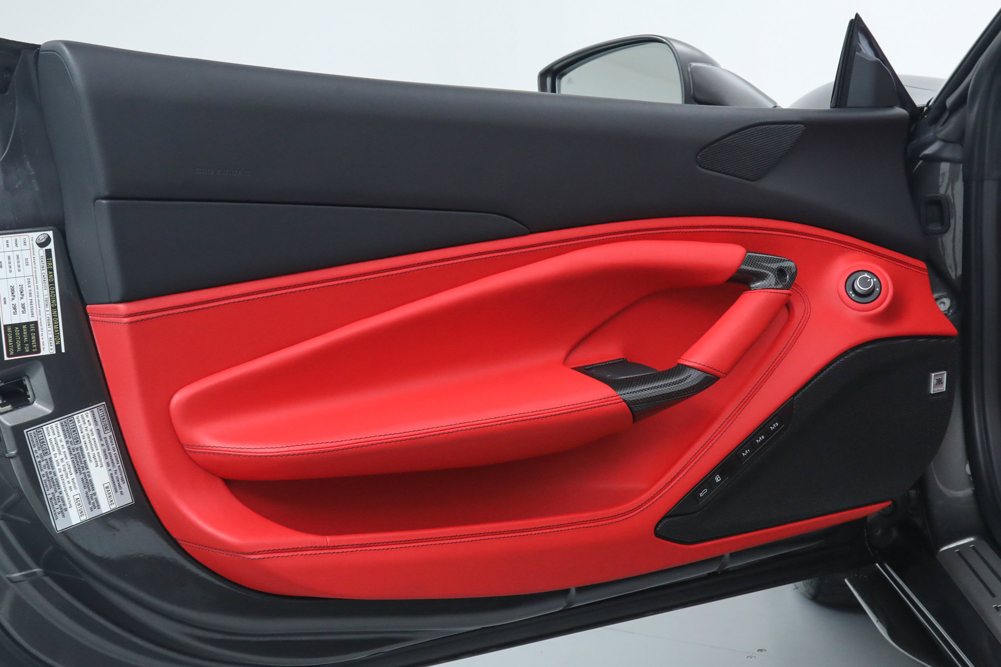 Certified 2023 Ferrari F8 Tributo RWD image 26