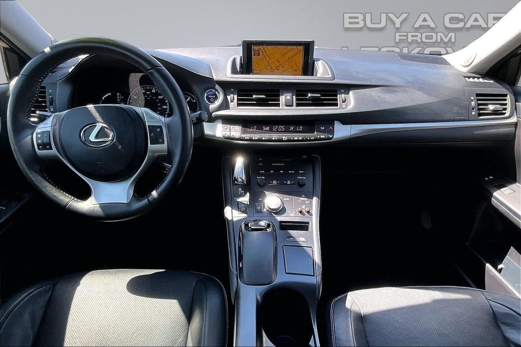 Used 2012 Lexus CT 200h Premium w/ Leather Pkg FWD image 16
