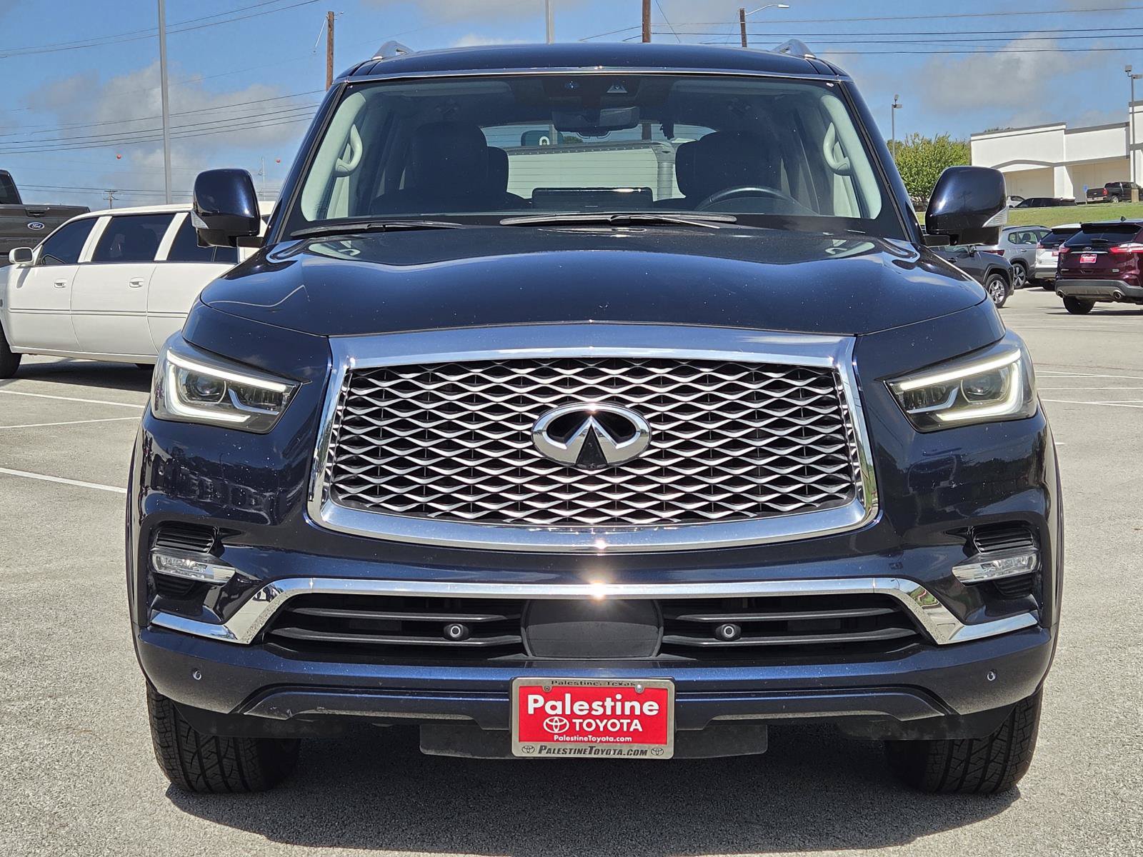 Used 2024 INFINITI QX80 Luxe AWD/4WD image 2