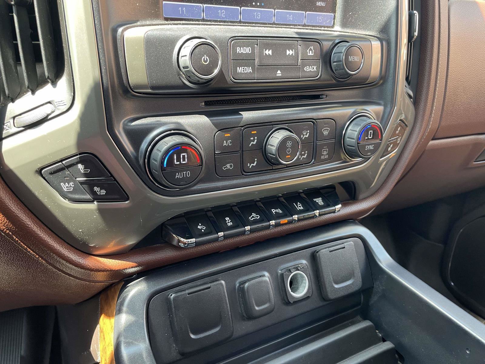Used 2015 Chevrolet Silverado 2500 High Country w/ Duramax Plus Package AWD/4WD image 15