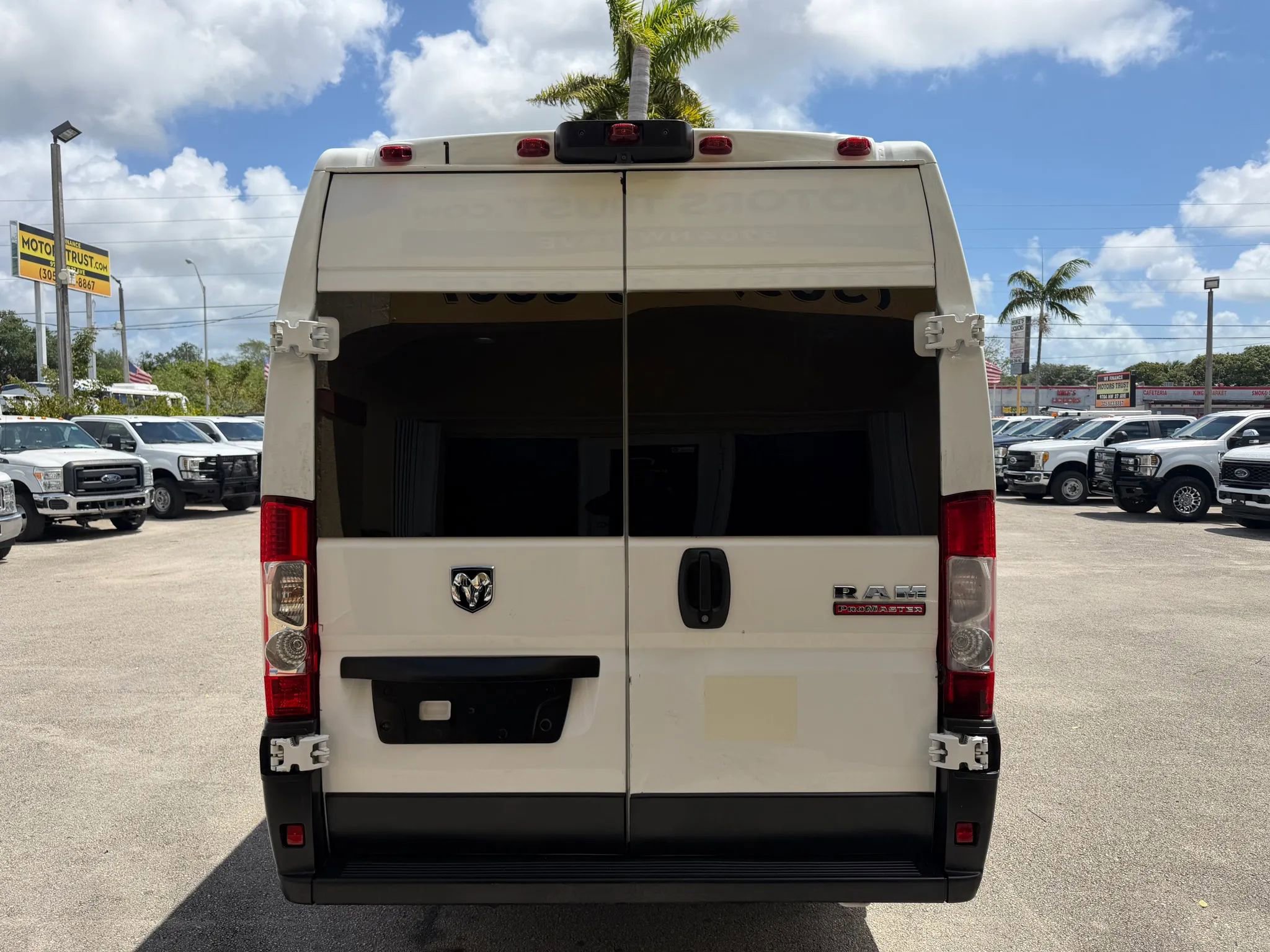 Used 2022 RAM ProMaster 3500 w/ Premium Convenience Group (A) FWD image 4