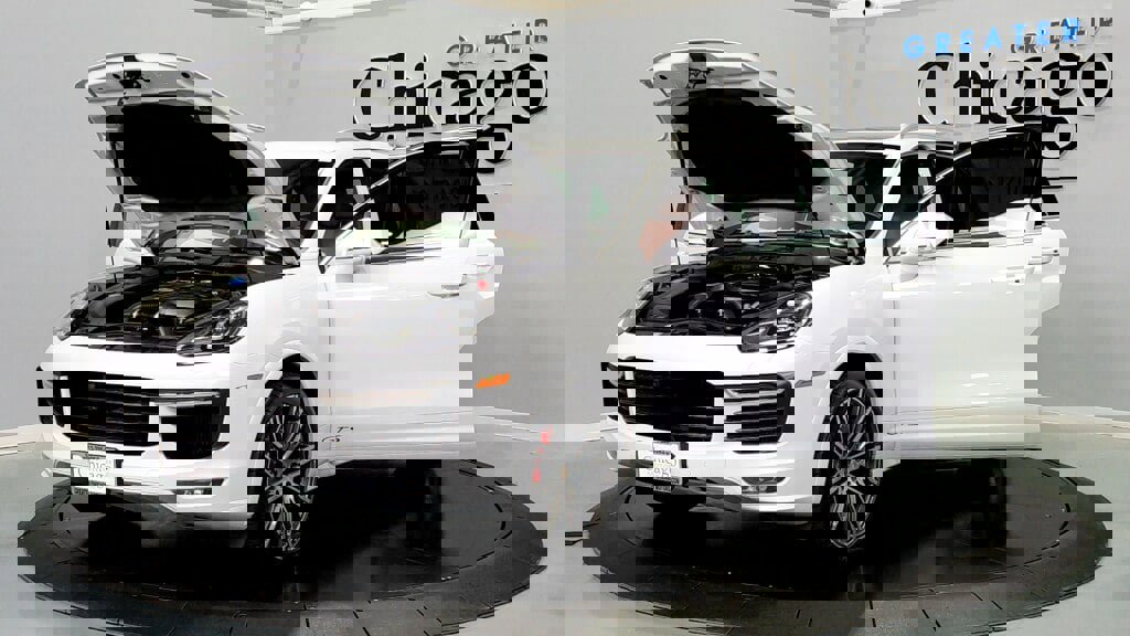 Used 2017 Porsche Cayenne GTS image 10