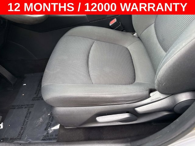 Used 2019 Toyota RAV4 LE FWD image 15