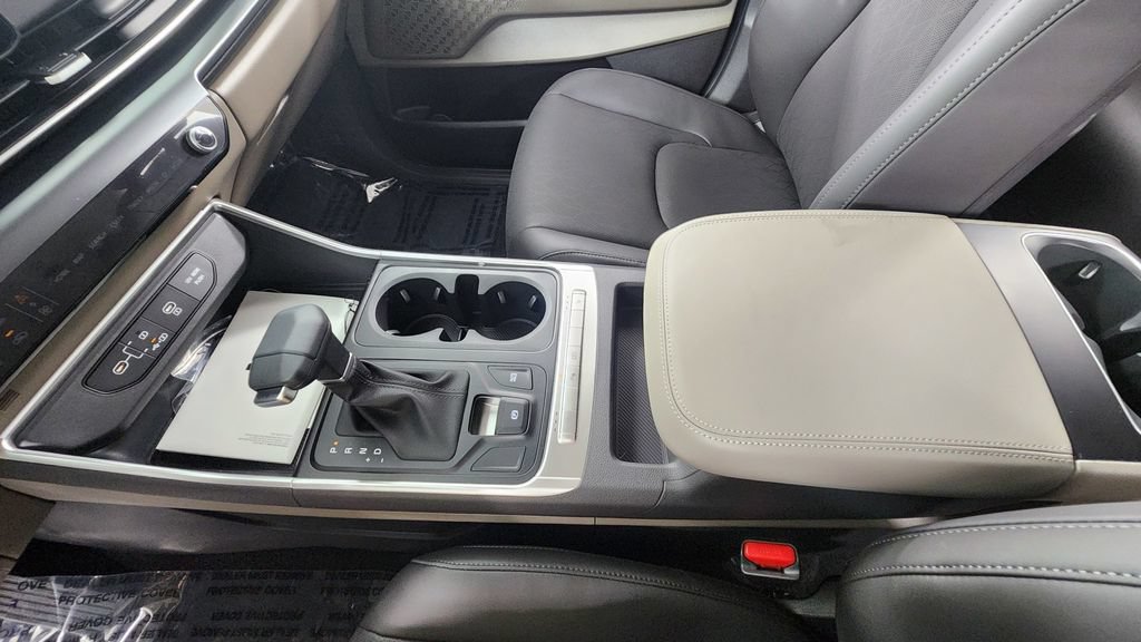New 2027 Kia Carnival FWD image 33