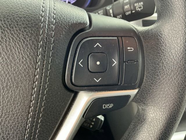 Used 2016 Toyota Highlander LE AWD/4WD image 27