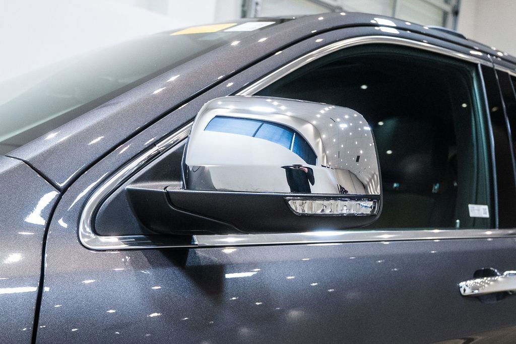 Used 2021 Jeep Grand Cherokee Limited image 12