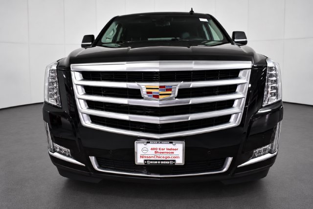 Used 2017 Cadillac Escalade Premium Luxury AWD/4WD image 2