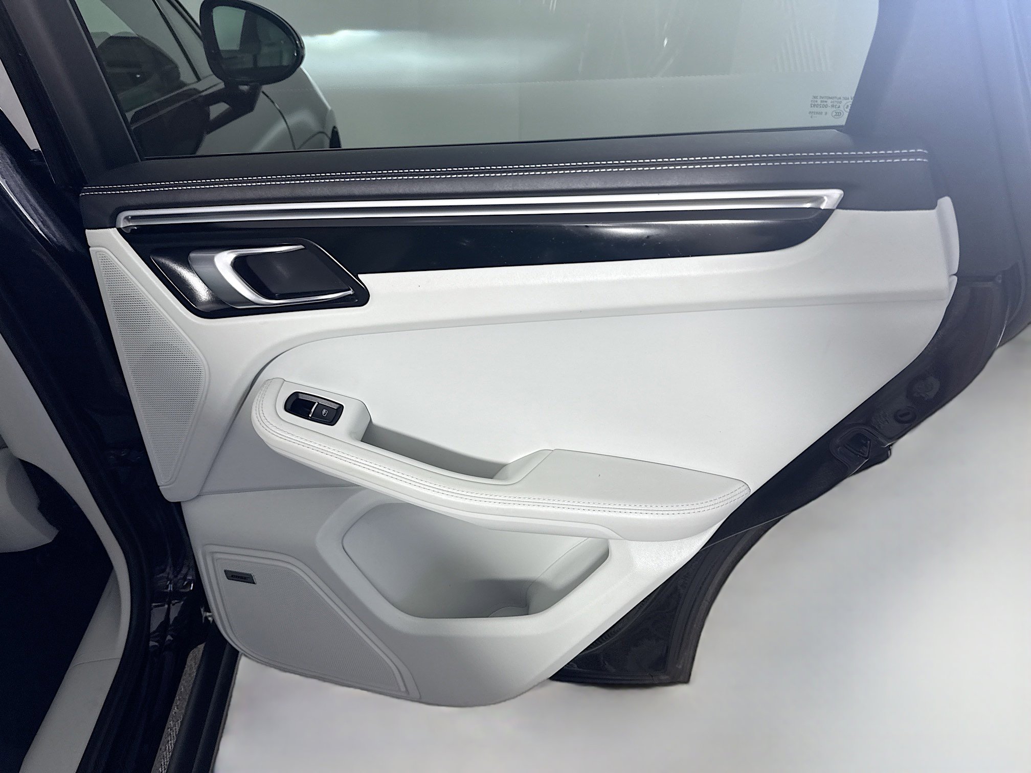 Used 2023 Porsche Macan S image 27