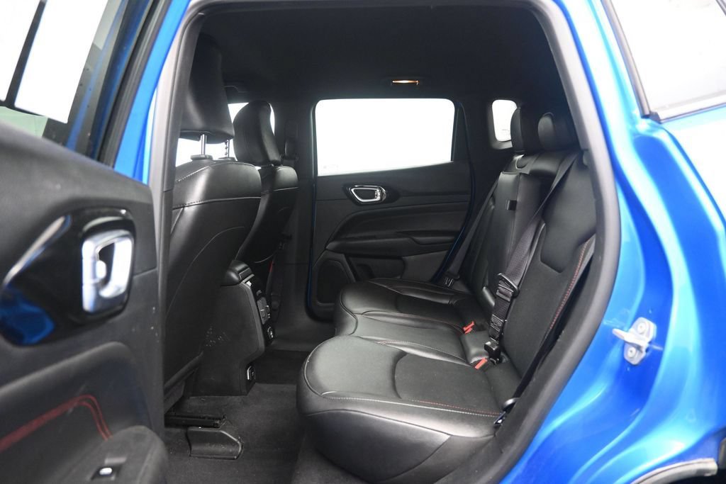 Used 2025 Jeep Compass Trailhawk AWD/4WD image 26