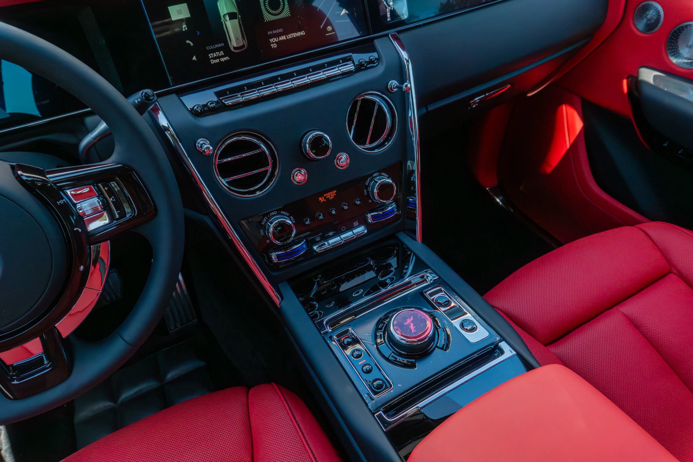 Used 2026 Rolls-Royce Cullinan AWD/4WD image 86