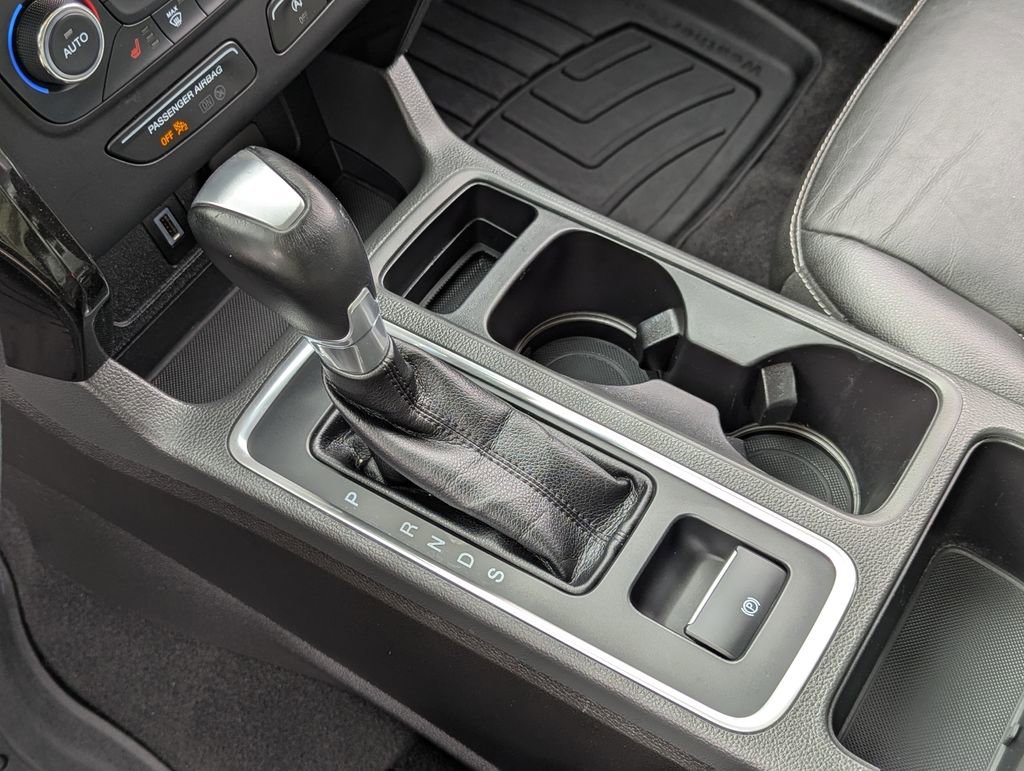 Used 2017 Ford Escape Titanium image 16