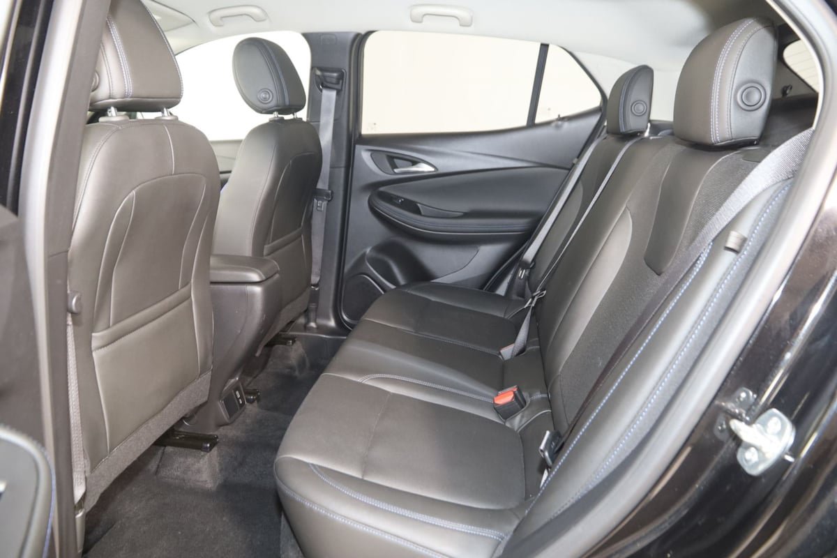 Used 2025 Buick Encore GX Sport Touring AWD/4WD image 46