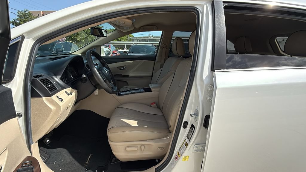 Used 2013 Toyota Venza LE FWD image 15