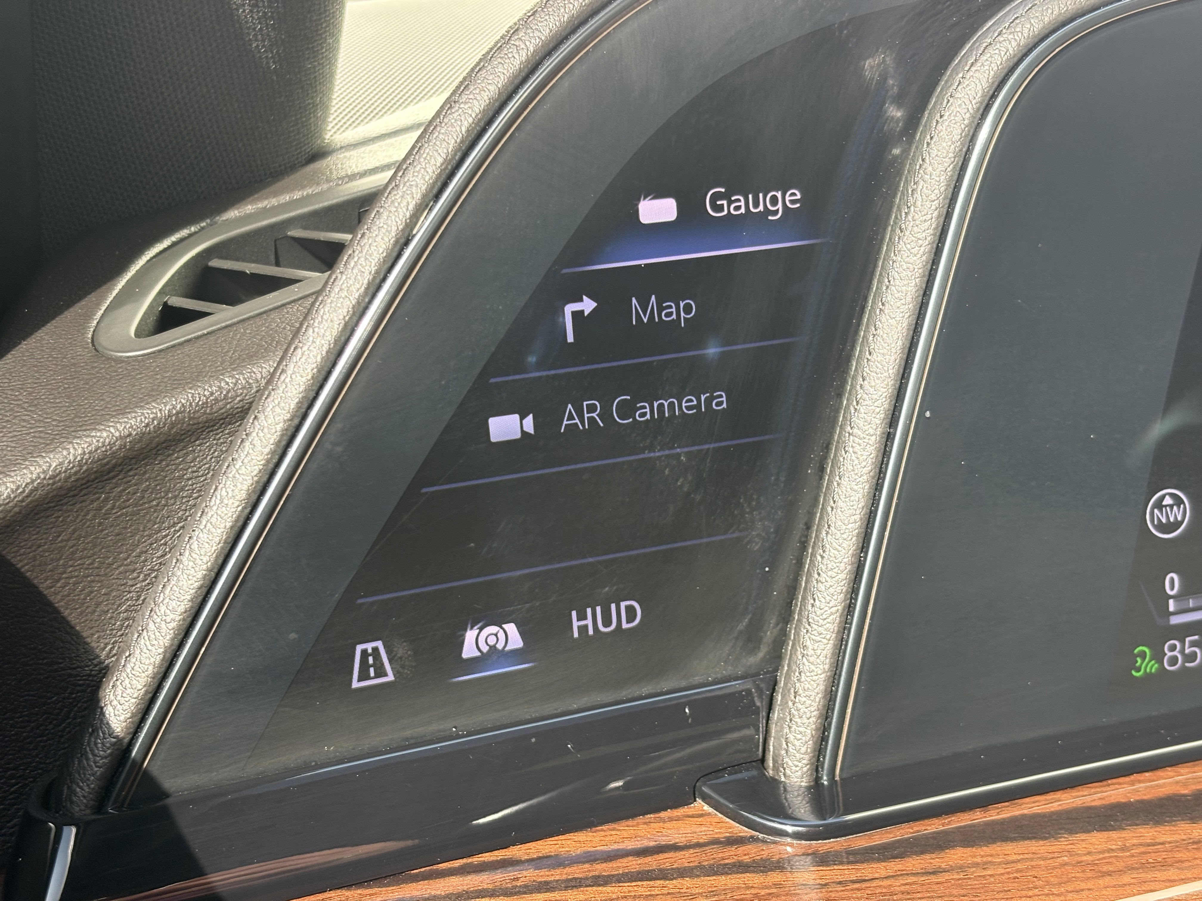 Used 2022 Cadillac Escalade Premium Luxury image 23