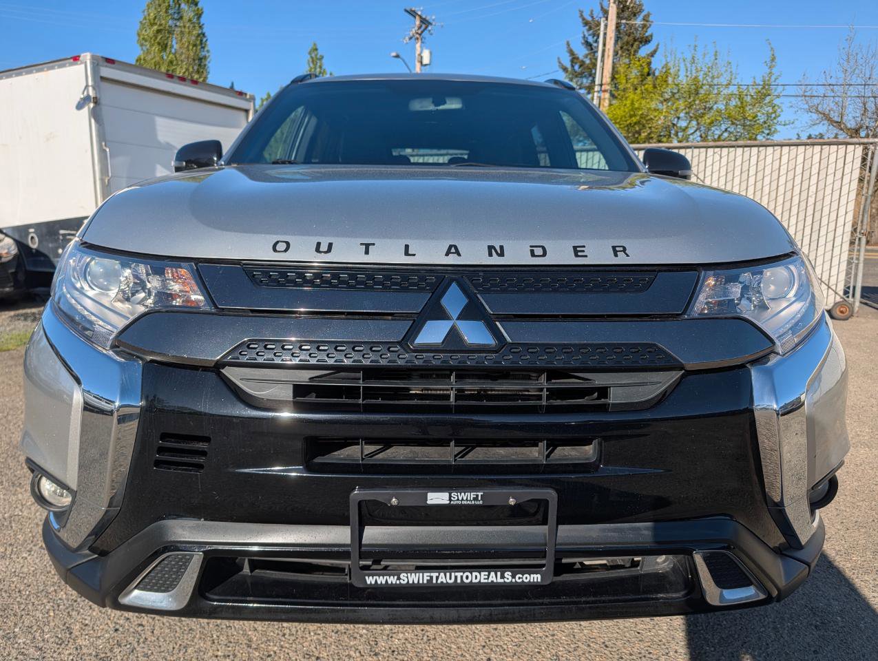 Used 2019 Mitsubishi Outlander SEL AWD/4WD image 2