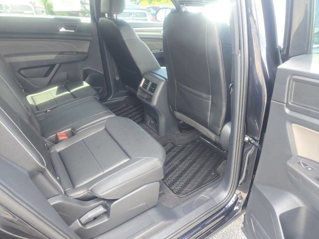 Used 2023 Volkswagen Atlas Cross Sport SE w/ Black Wheel Package AWD/4WD image 25