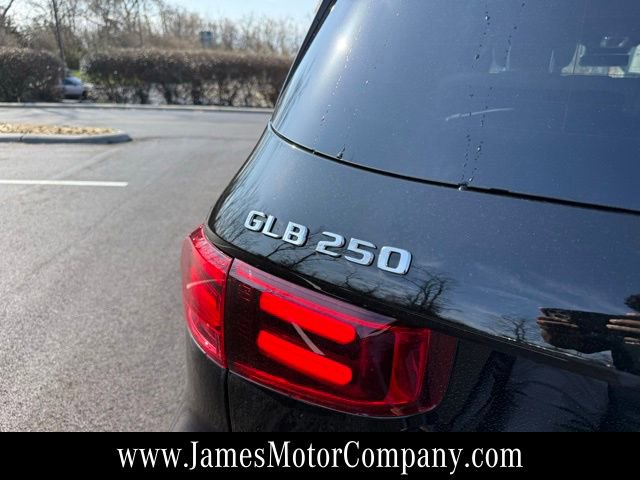 New 2026 Mercedes-Benz GLB 250 4MATIC image 8