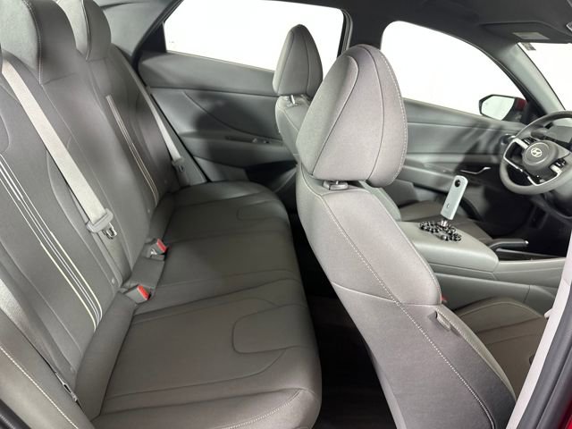 Certified 2024 Hyundai Elantra SEL image 25