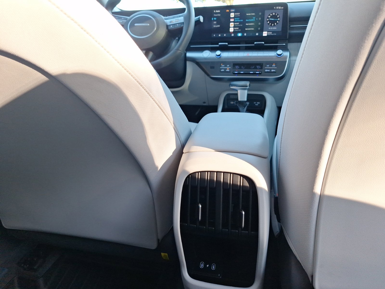 Used 2024 Hyundai Kona SEL FWD image 30