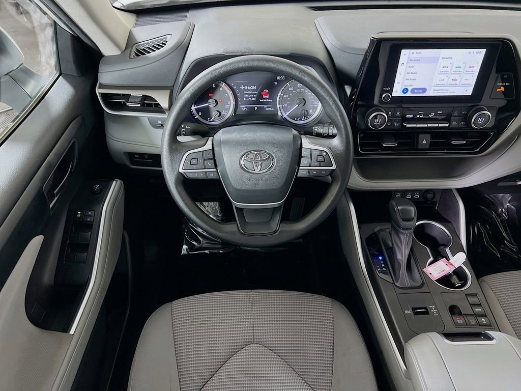 Used 2023 Toyota Highlander L image 20