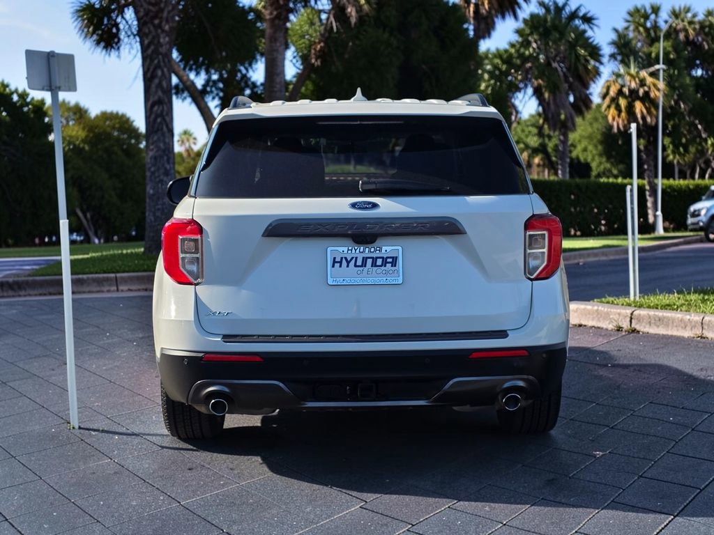 Used 2023 Ford Explorer XLT w/ Equipment Group 202A image 5