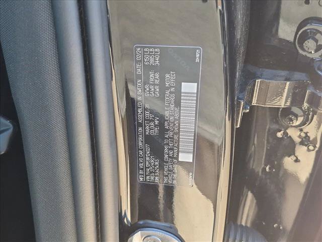 Used 2024 Volvo XC90 B5 Plus w/ Protection Package Premier AWD/4WD image 28
