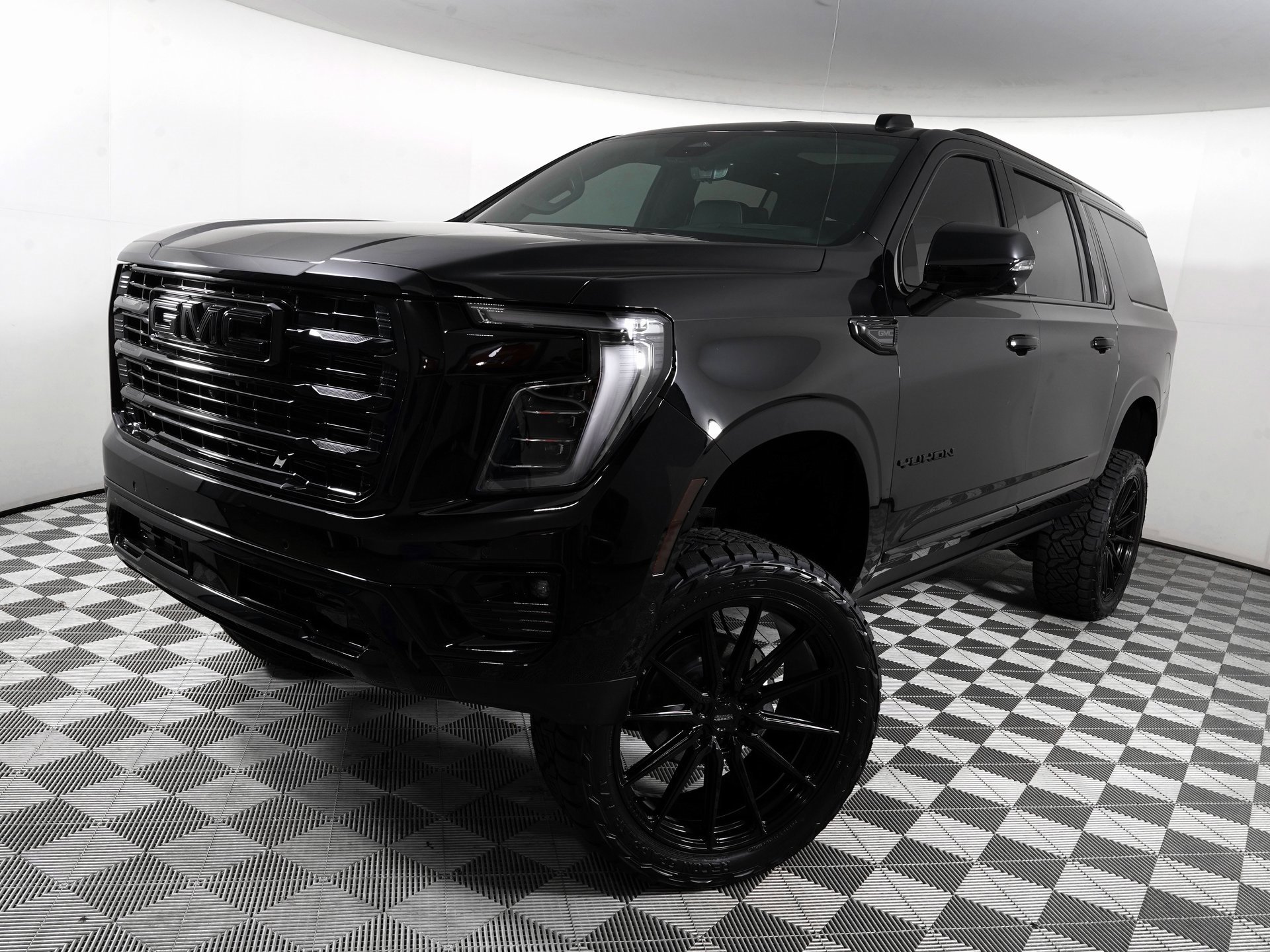 Used 2025 GMC Yukon XL Elevation w/ Elevation Premium Package