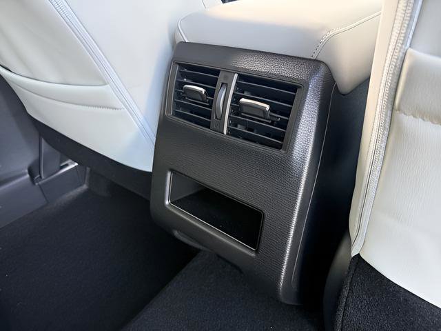 New 2026 Mitsubishi Outlander SE FWD image 26
