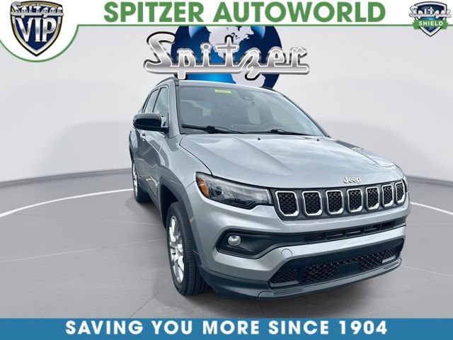 Used 2023 Jeep Compass Latitude AWD/4WD image 2
