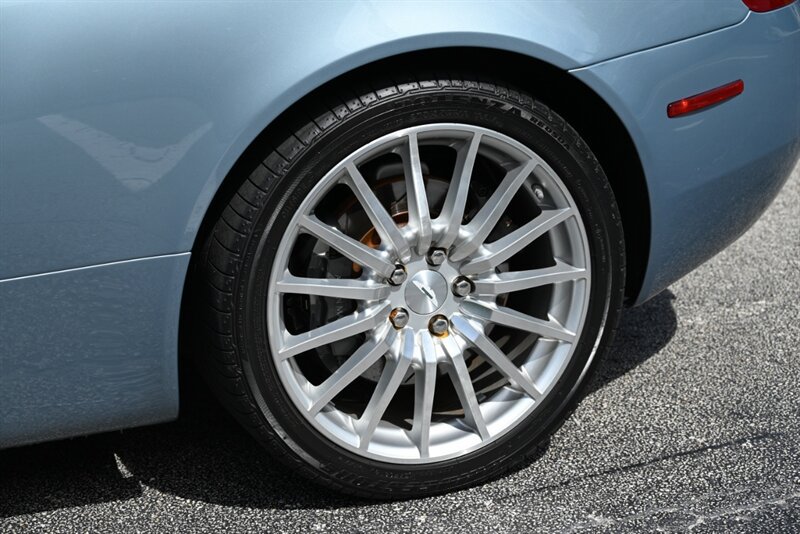 Used 2007 Aston Martin DB9 Volante RWD image 17