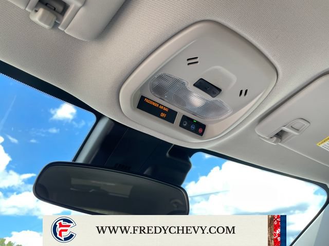 Used 2025 Chevrolet Trax LT FWD image 32