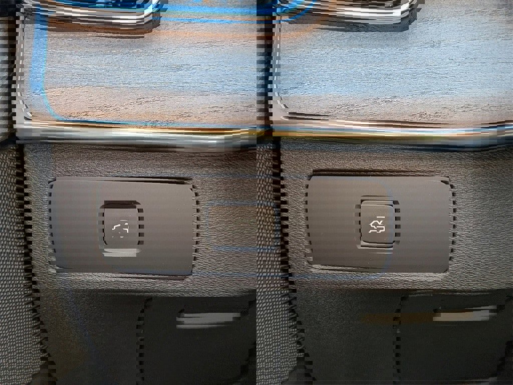 New 2026 Volvo XC90 B6 Ultra w/ Protection Package Premier image 29