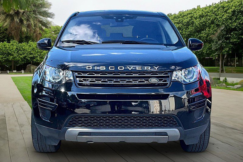 Used 2019 Land Rover Discovery Sport SE AWD/4WD image 2