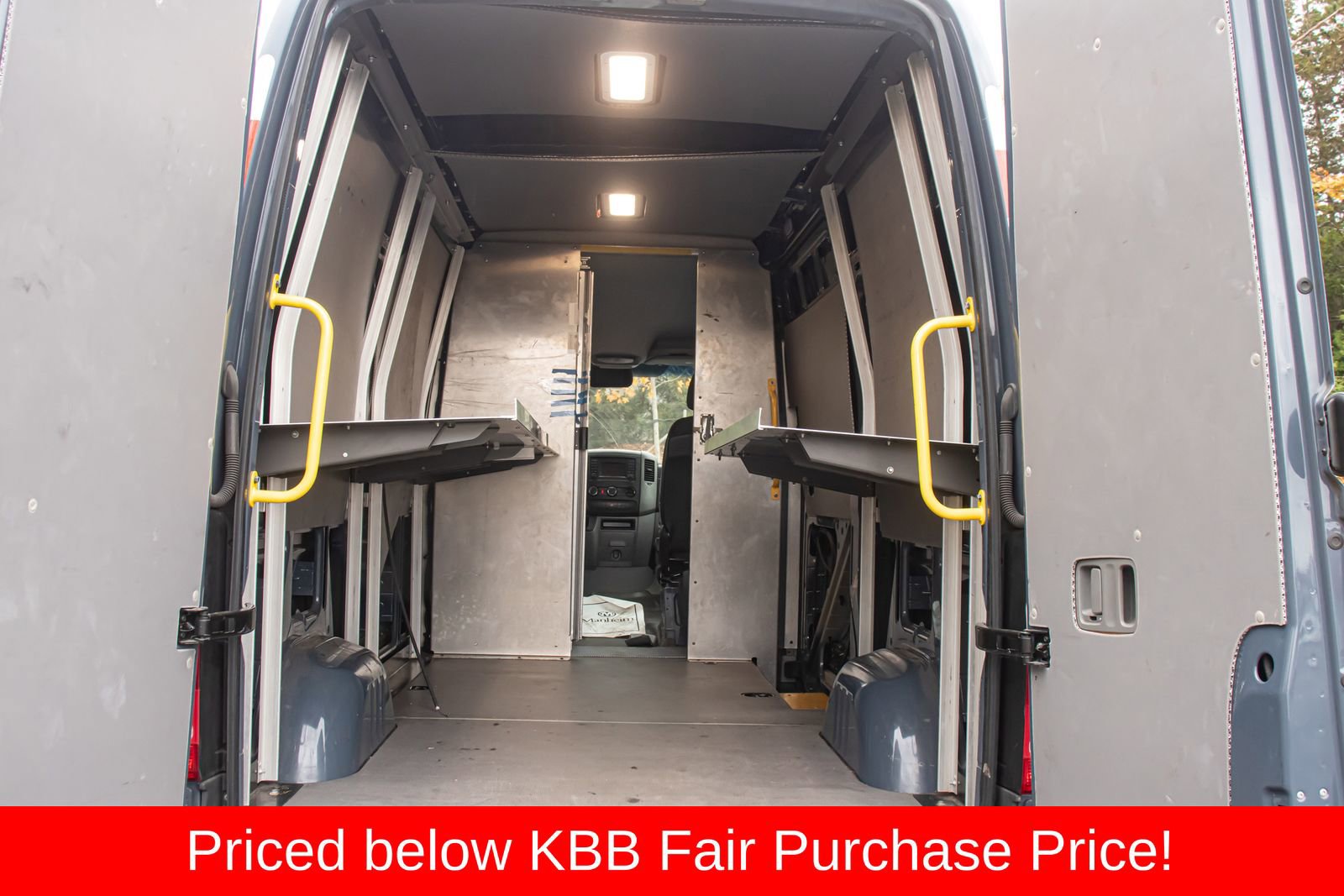 Used 2018 Mercedes-Benz Sprinter 144 Cargo image 16