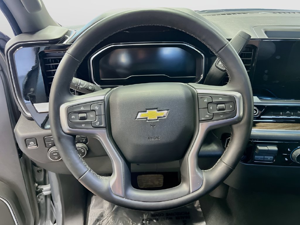 Used 2025 Chevrolet Silverado 1500 LT w/ LPO, Liner Protection Package AWD/4WD image 11