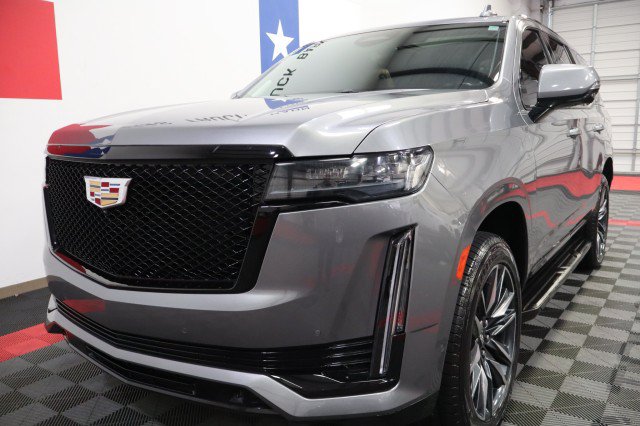Used 2021 Cadillac Escalade Sport w/ Driver Assist Tech Package AWD/4WD image 4